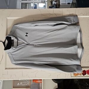 Under Armour Men's Cold Gear Gray Fleece, Size Medium, Gently Used